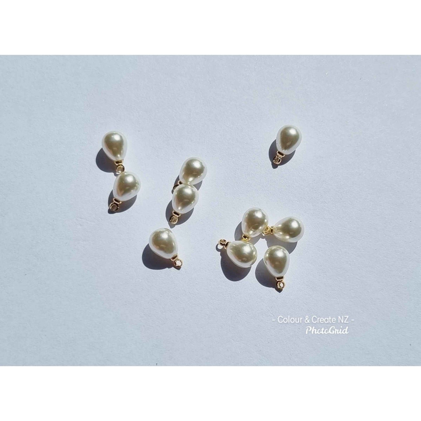 Pearl Teardrop Charm - 10 pc